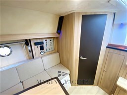 Cranchi M38 2016 - Marina Yachts (14).jpg