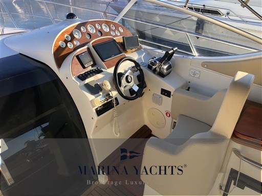 Saver 330 Sport - Marina Yachts 6