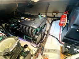 Beneteau Montecarlo 37 HT Bianco - 2010 - Marina Yachts  (29).png