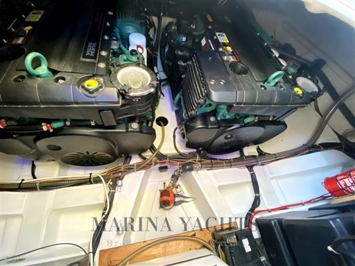 Beneteau Montecarlo 37 HT Bianco - 2010 - Marina Yachts (27).png