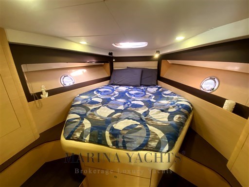 Beneteau Montecarlo 37 HT Bianco - 2010 - Marina Yachts (13).png