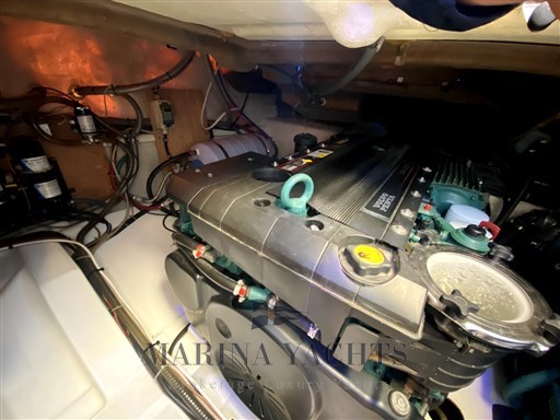Beneteau Montecarlo 37 HT Bianco - 2010 - Marina Yachts (30).png