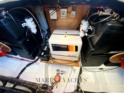 Beneteau Montecarlo 37 HT Bianco - 2010 - Marina Yachts  (28).png