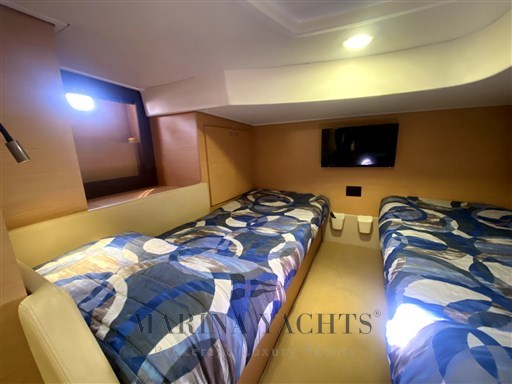 Beneteau Montecarlo 37 HT Bianco - 2010 - Marina Yachts (11).png