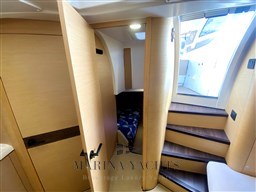 Beneteau Montecarlo 37 HT Bianco - 2010 - Marina Yachts  (8).png