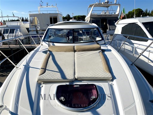 Beneteau Montecarlo 37 HT Bianco - 2010 - Marina Yachts (22).png