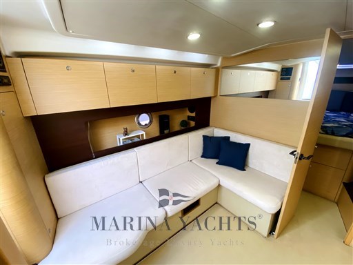 Beneteau Montecarlo 37 HT Bianco - 2010 - Marina Yachts (6).png