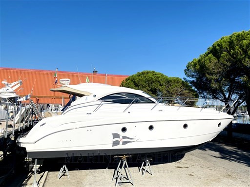 Beneteau Montecarlo 37 HT Bianco - 2010 - Marina Yachts (3).png