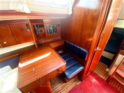 Dehler 39 2001 vela marina yachts 1 (13).jpg