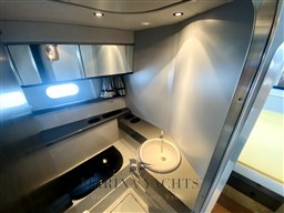 Ferretti 44 Altura 44 s Marina Yachts 1 (18).jpg