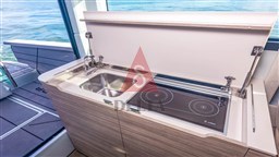 Saxdor_320_GTC_wetbar