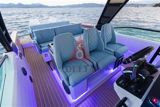 SX320GTO-INTERIOR-FRANCE-4F1A9779-Enhanced-NR