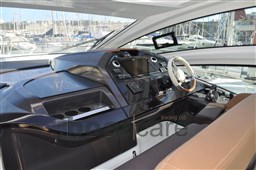 gran tursimo cockpit.jfif