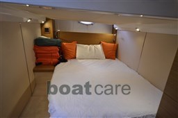 atlantis 35 small bed.jpg
