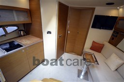 atlantis 35 plus interior sofa, kitchen.jpg