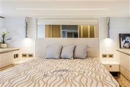 17_e52f-owner-cabin-15