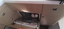 21JEANNEAU PRESTIGE 560