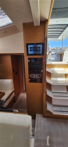 JEANNEAU 65