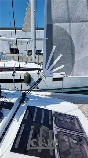 JEANNEAU 65