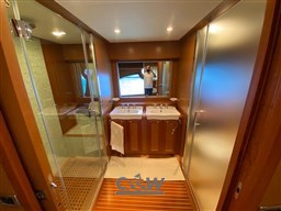 Mochi 64 Dolphin Fly