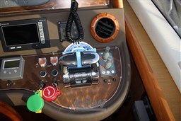 Mochi 64 Dolphin Fly