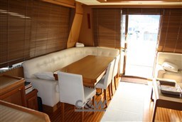 Mochi 64 Dolphin Fly