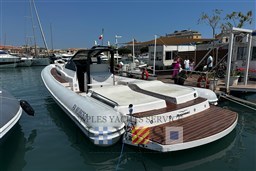 2020 Magazzu MX 13 Gran Coupè luxury boat docked in a marina.