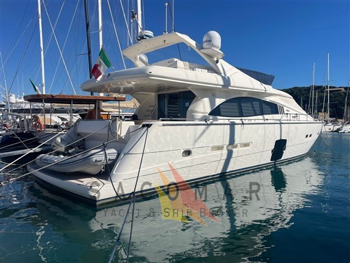 Ferretti Yachts 731