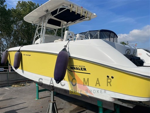 Boston Whaler Outrage 320