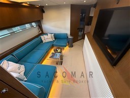 SALA2.JPG