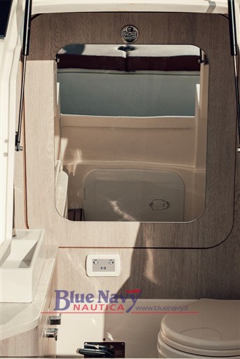 Breva800_4.jpg