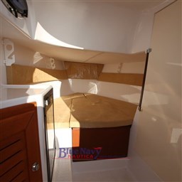 ranieri-evo-25-cabina-concessionario-toscana-bluenavy