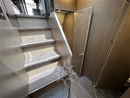 CRANCHI E 52 F - INTERNI CORRIDOIO