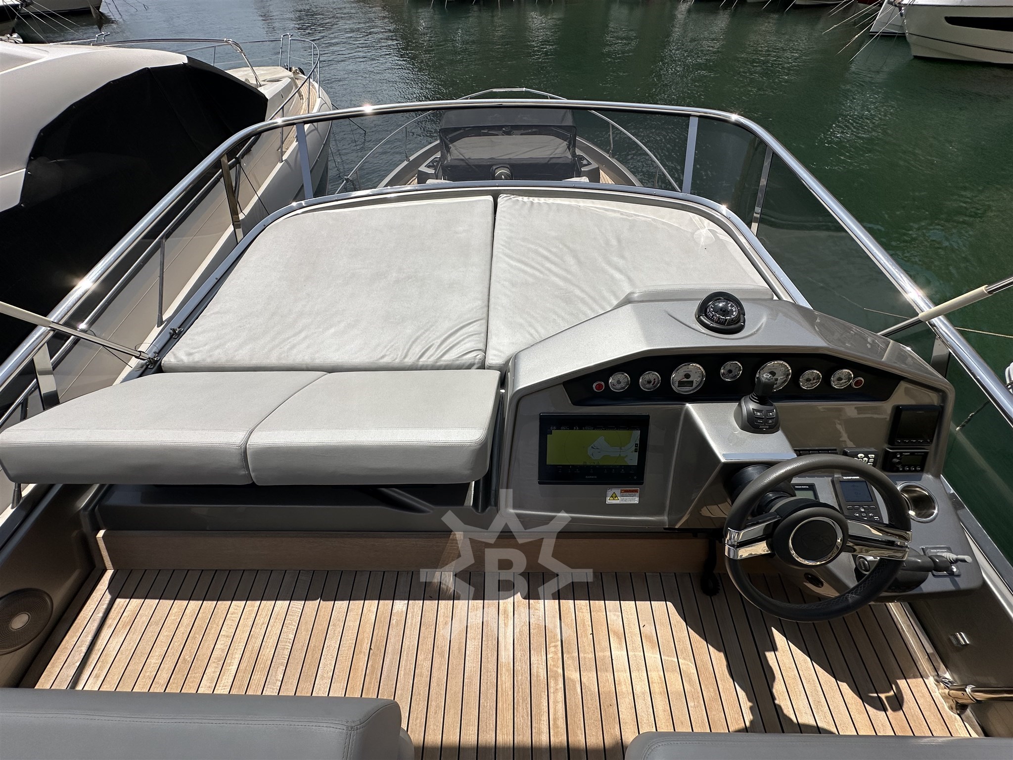 CRANCHI E 52 F - ESTERNI FLY