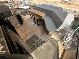 CRANCHI E 52 F - ESTERNI POZZETTO