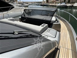 CRANCHI E 52 F - ESTERNI PRUA