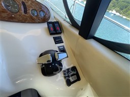 Azimut 42 (2002) Timone Yachts