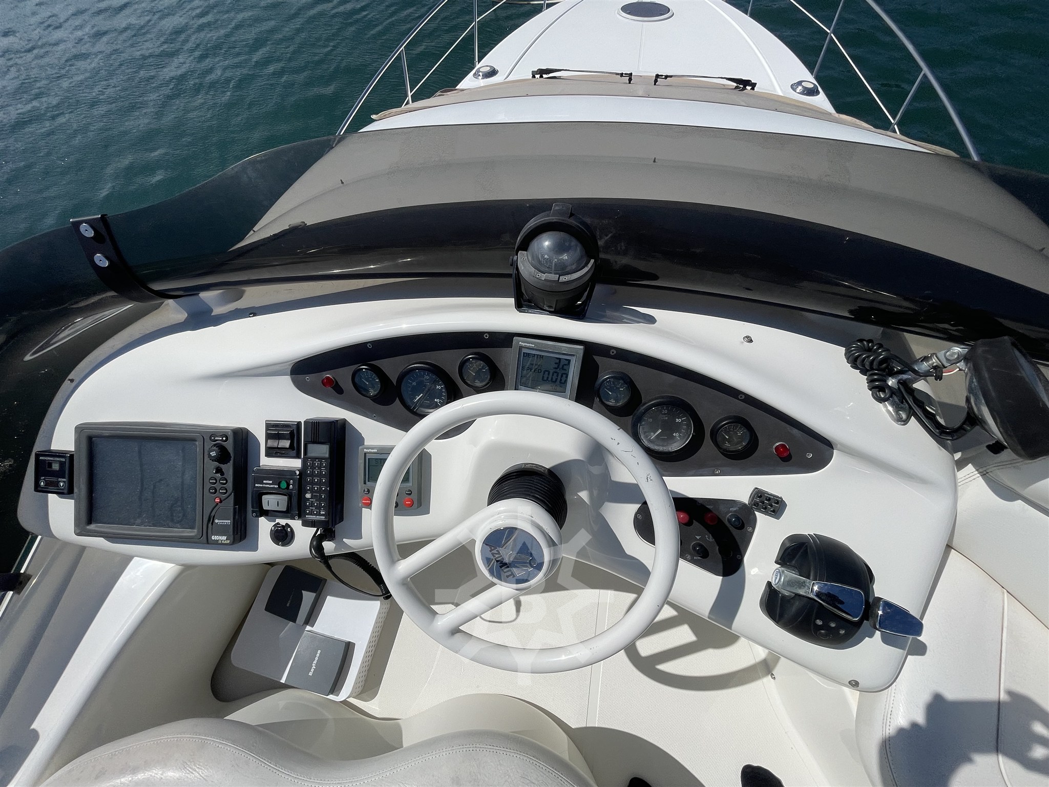 Azimut 42 (2002) Timone Yachts