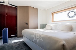 G26M Port Side Vip Cabin_Low res.jpg