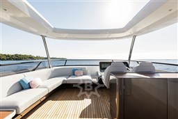 G26M Flybridge 7_Low res.jpg