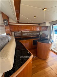 Sunseeker Manhatten 64