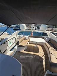 Sunseeker Manhatten 64