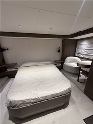 Azimut magellano 66