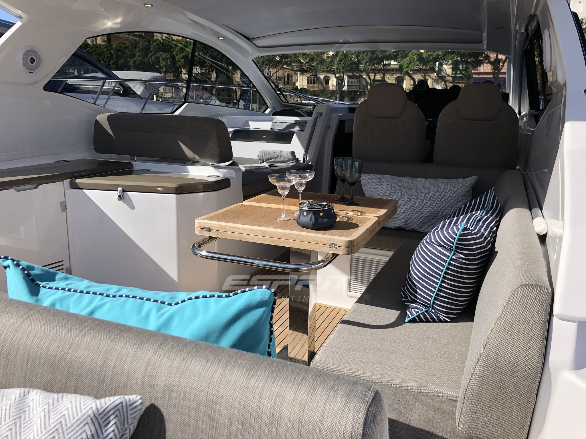 Atlantis 43
