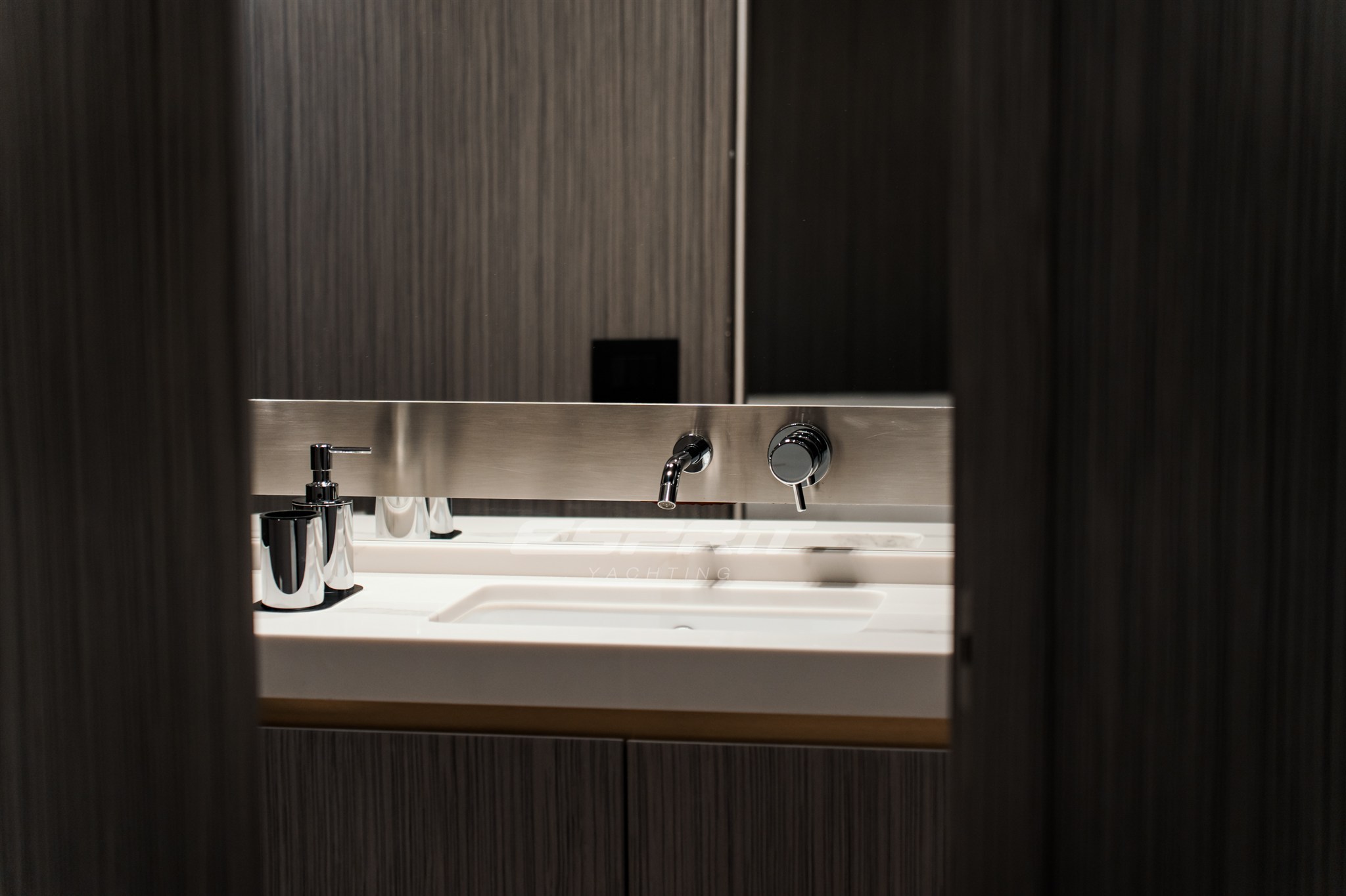 FLY 60 Bathroom.jpg