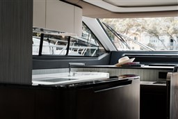 Azimut FLY 60 Galley.jpg