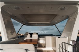 Azimut 60 FLY frybridge 3.jpg