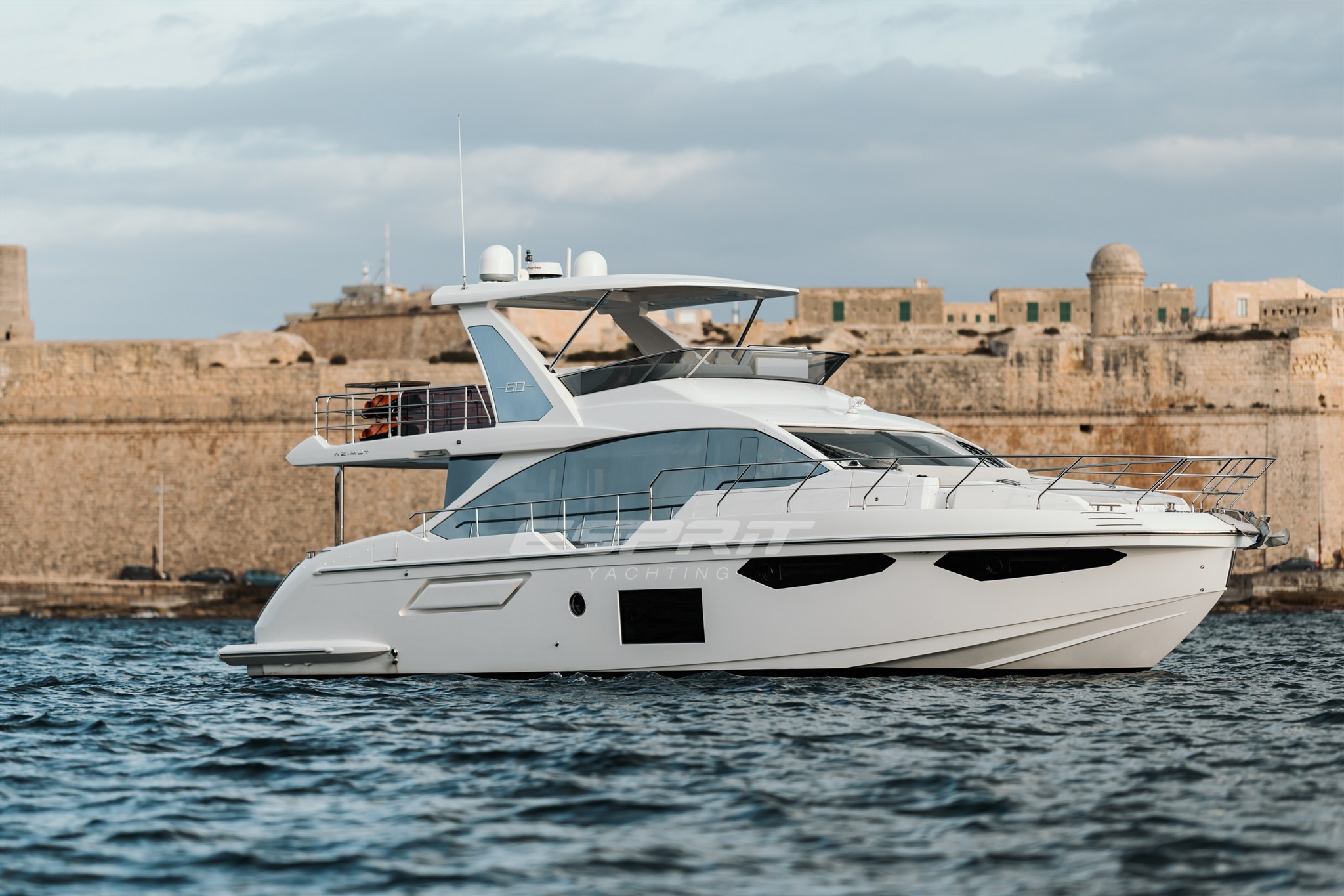Azimut FLY 60 navigation.jpg