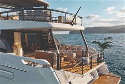 Azimut 82 Fly