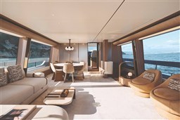 Azimut 82 Fly
